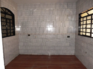 ALUGA-SE CASA JD NOVO OASIS PRÓX. AV. GUAIAPÓ