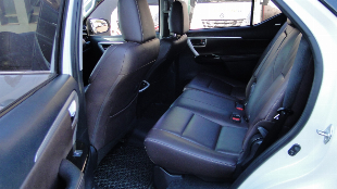 HILUX SRX 2019/19 7 LUGARES,  COMPLETA BRANCA PEROLIZADA