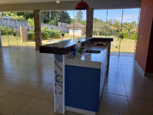 EXCELENTE CHÁCARA CONDOMÍNIO ZAUNA - LOCALIZAÇÃO PRIVILEGIADA.
