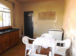 VENDE-SE CASA JD ALVORADA