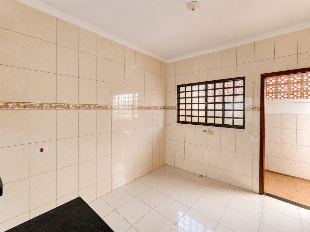 Casa com 3 Quartos, 120m² - Parque Industrial 200, Maringá/PR