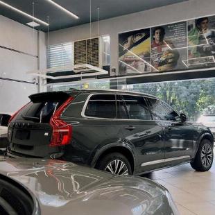VOLVO XC90 T8 MOMENTUM 2021