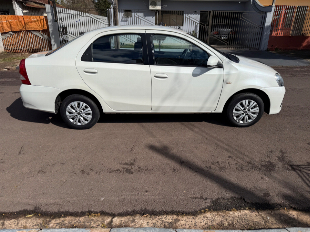 TOYOTA ETIOS SEDAN X 1.5 AUTOMÁTICO