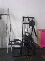 Vendo lote de equipamentos musculação urgente, mais barato que o normal, quem chegar primeiro leva.