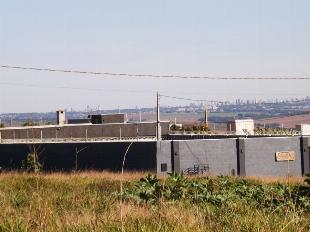 VENDE-SE EXCELENTE TERRENO ESQUINA JD TERRA BELA PRÓX. COND. ALPHVILLE