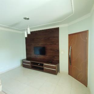 Linda Casa assobradada