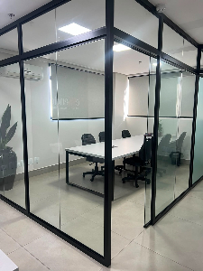Escritório Pronto no Centro de Maringá – Venda de Estrutura Completa.