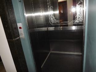 VENDE-SE LINDO APTO ED. SANT LOUIS ZONA 07