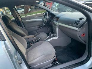 VECTRA  ELEGANCE 2011