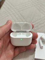 AirPod 4