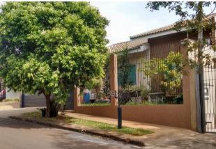 CASA Á 300 METROS DO SHOPPING CATUAI