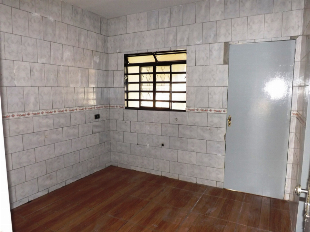 ALUGA-SE CASA JD NOVO OASIS PRÓX. AV. GUAIAPÓ