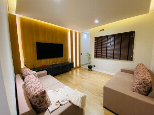 VENDE-SE BELA CASA TODA MOBILIADA. JD ALVORADA PROX. PRAÇA FARROUPILHA