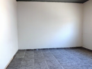 ALUGA-SE CASA DE FUNDOS VILA MORANGUEIRA