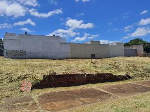 Vendo terreno. Otima Localização.