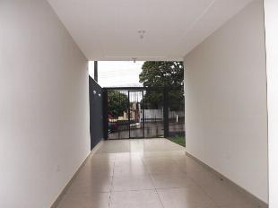 VENDE-SE CASA JD EBENEZER EM MARINGÁ
