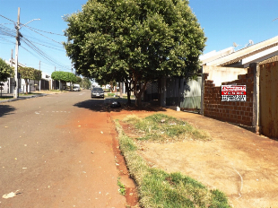 VENDE-SE 1/2 TERRENO JD SUMARÉ MARINGÃ