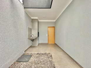 BELÍSSIMA CASA SEMI MOBILIADA NO CONJUNTO ITAPARICA