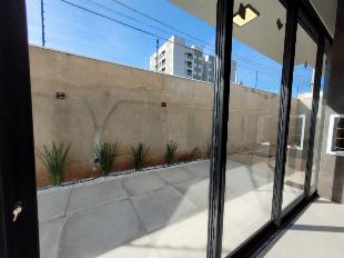 Casa em  Maringá/PR com Piscina, Proximo Av. Mandacarú
