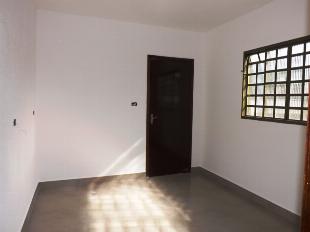 ALUGA-SE CASA PQUE RES. TUIUTI