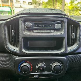 Fiat Strada Freedom com baixa Km