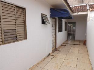 ALUGA-SE 2 CASAS NO TERRENO JD PARAISO