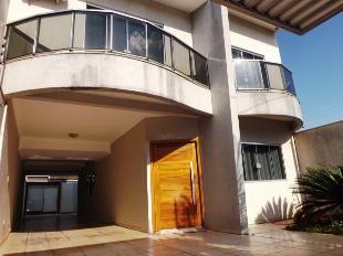 BELO SOBRADO MOBILIADO EM UMUARAMA-PR VENDE-SE OU TROCA POR IMOVEL EM MARINGÁ DE (-) OU (=) VL.