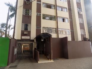 Apartamento à venda na Zona 03