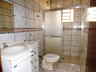 ALUGA-SE CASA JD LICCE. MARINGÁ