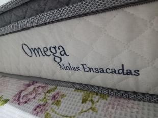 Cama Box de Casal com colchão de molas ensacadas Omega