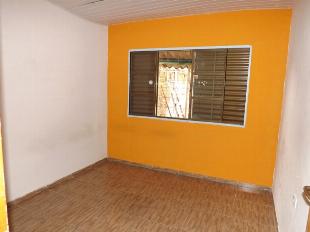 ALUGA-SE 2 CASAS NO TERRENO JD PARAISO