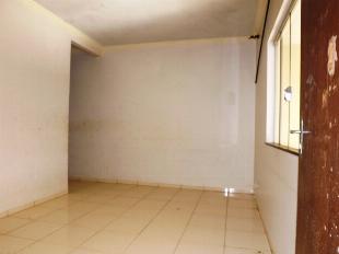 VENDE-SE CASA JD. PINHEIROS II PRÓX. AV. TUIUTI