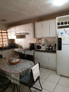 CASA DE 129,50 MTS - Em terreno de 375 mts.