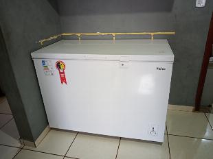 Freezer Horizontal Philco PFH300B com Degelo Manual e Dupla Função - 299 L