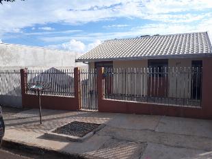Casa pronta para morar na Rua João Ramalho com 3 quartos.