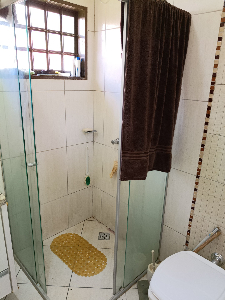 CASA DE 129,50 MTS - Em terreno de 375 mts.