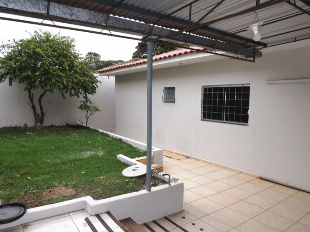 ALUGA-SE CASA DE FUNDOS AV. GUAIAPÓ Nº 2589. JD. LIBERDADE. PRÓX. C.S.U