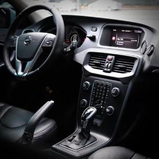 VOLVO V40 2.0 T4 KINET 2019