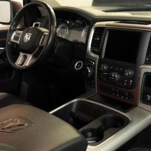 RAM 1500 CLASSIC LARAMIE 5.7 CD V8 4X4 AUT. 2022
