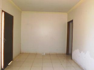 VENDE-SE CASA JD. PINHEIROS II PRÓX. AV. TUIUTI