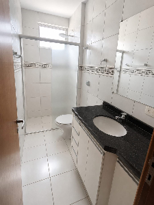 Apartamento Mobiliado para Locação com 3 Quartos no Residencial Vitória Régia – Maringá/PR