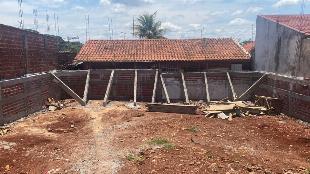 VENDE-SE 1/2 TERRENO PARQUE ALVAMAR SARANDI. DIVISA DE MARINGÁ