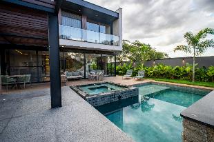 Sobrado em Condomínio à venda em Jardins de Monet Residence - Maringá - PR