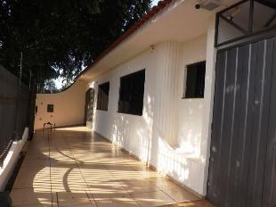 ALUGA-SE CASA JD ALVORADA AO LADO DO CENTRO ESPORTIVO