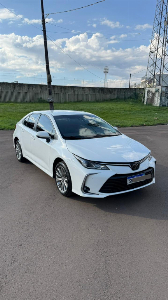 Toyota Corolla XEi 2023 - Branco | Excelente estado