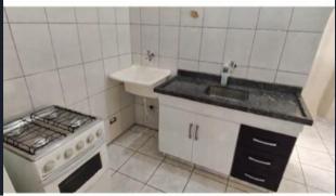 Aluga-se KitNet na Zona 4