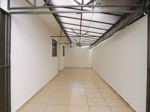 ALUGA-SE CASA JD ALVORADA AO LADO DO CENTRO ESPORTIVO