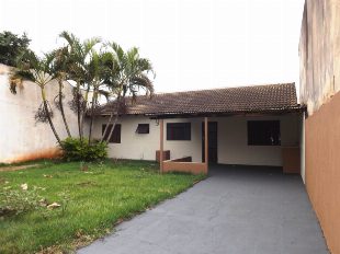 ALUGA-SE CASA JD SANTA CLARA. PRÓX. AV. PEDRO TAQUES