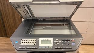 VENDE-SE COPIADORA BROTHER MFC 8890DW REVISADA.
