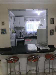 Apartamento com 3 dormitórios para alugar, 55 m² por R$ 2.460,00/mês - Vila Bosque - Maringá/PR